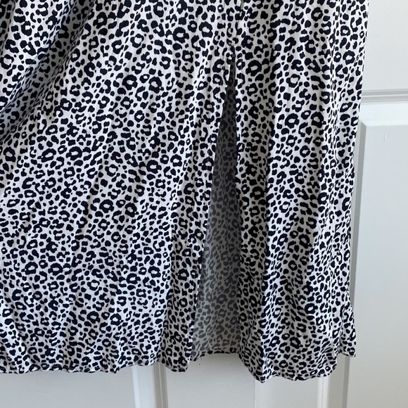 Leopard Maxi Dress - Picture 4 of 8